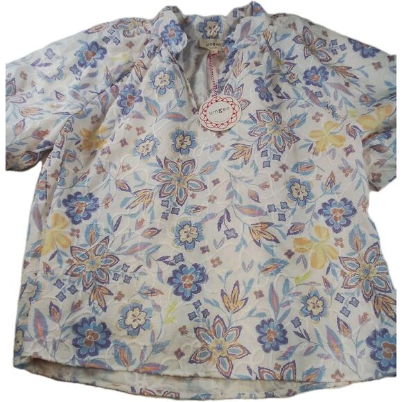 UMGEE Tops - Women's Umgee Beautiful Detailed Short Sleeve Puff Style New With Tags Large